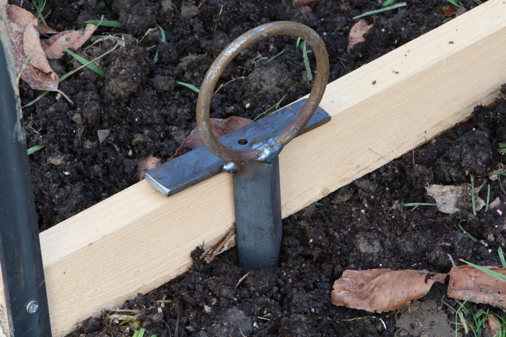 Erdanker für Beetrahmen aus Holz mit Ring
