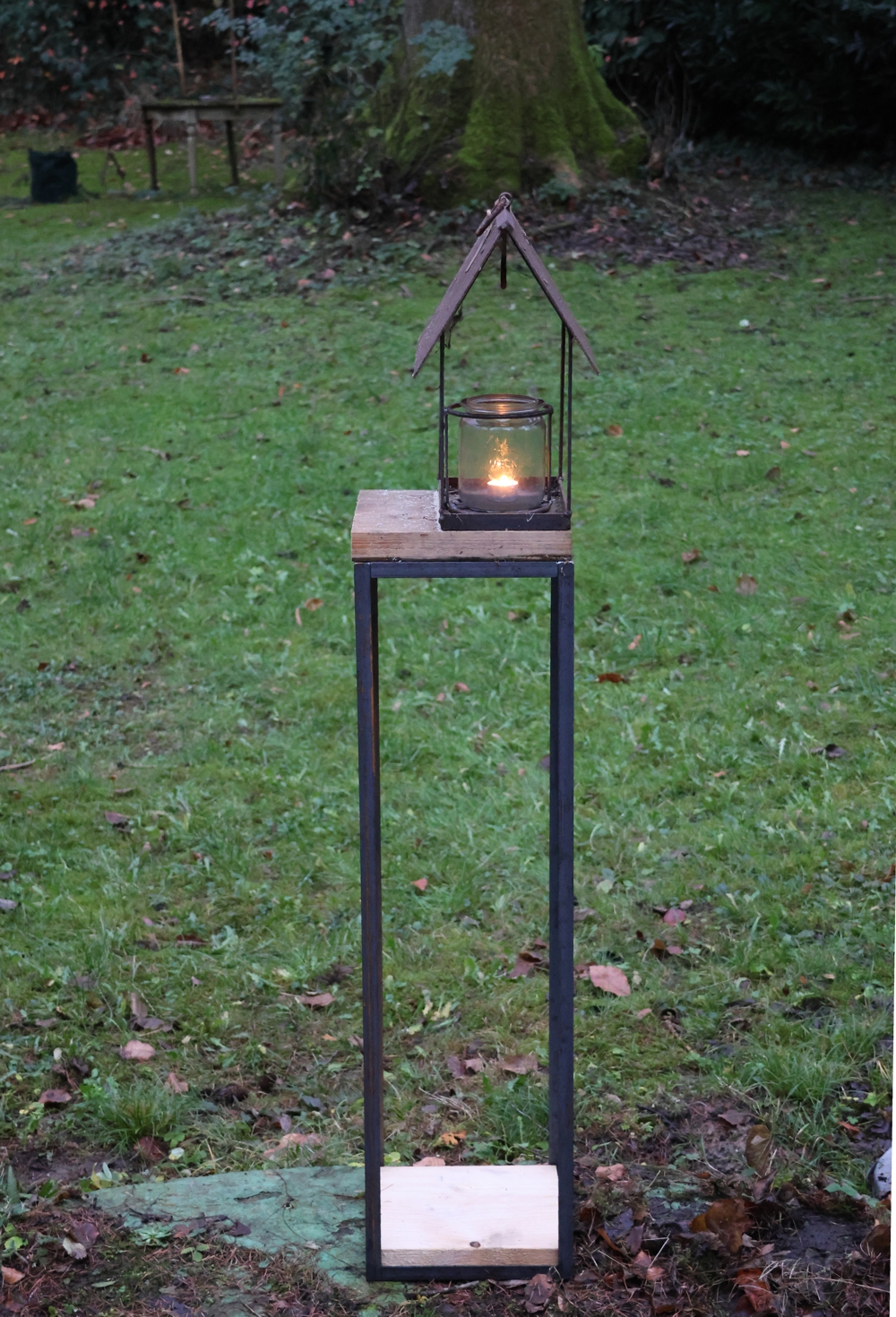 Windlicht auf Sockel