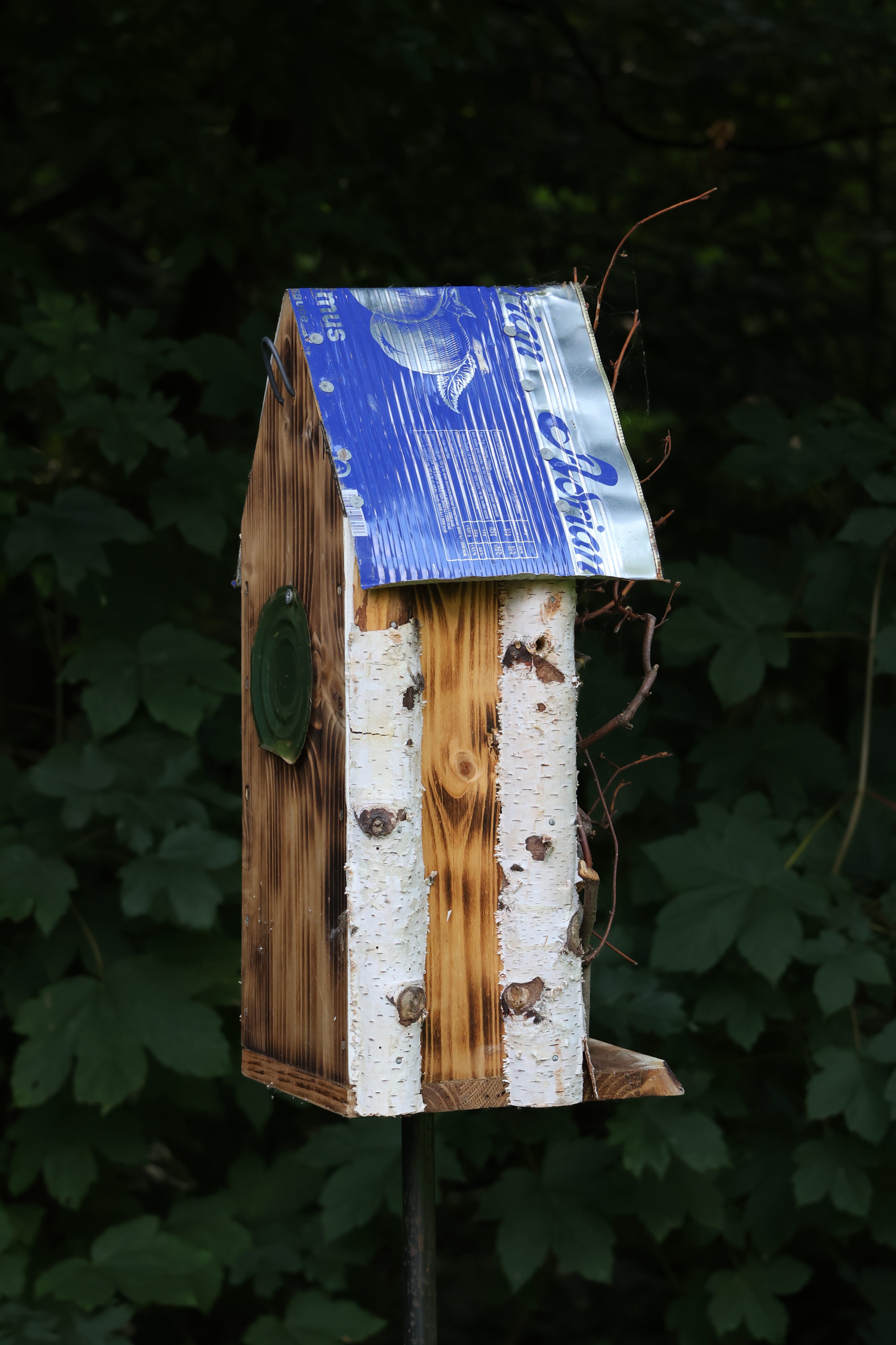 Vogelhaus auf Steckfuß, Nistkasten, Vogelfutterhaus für weiche Böden Vogelhaus auf Steckfuß, Nistkasten, Vogelfutterhaus für weiche Böden
