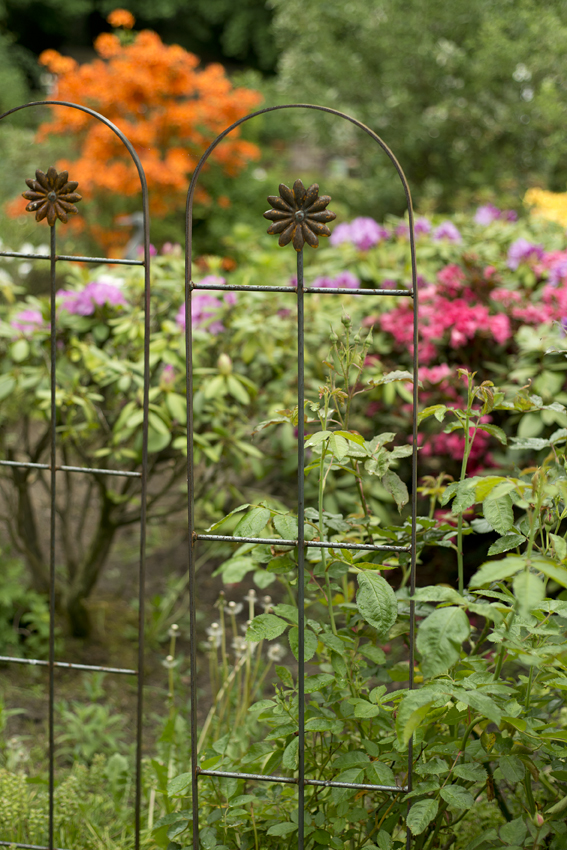 Großes Rankgitter "Blume", Rankhilfe für Töpfe, Beetstecker Rankhilfe, Rosengitter, Kletterhilfe für Wicken