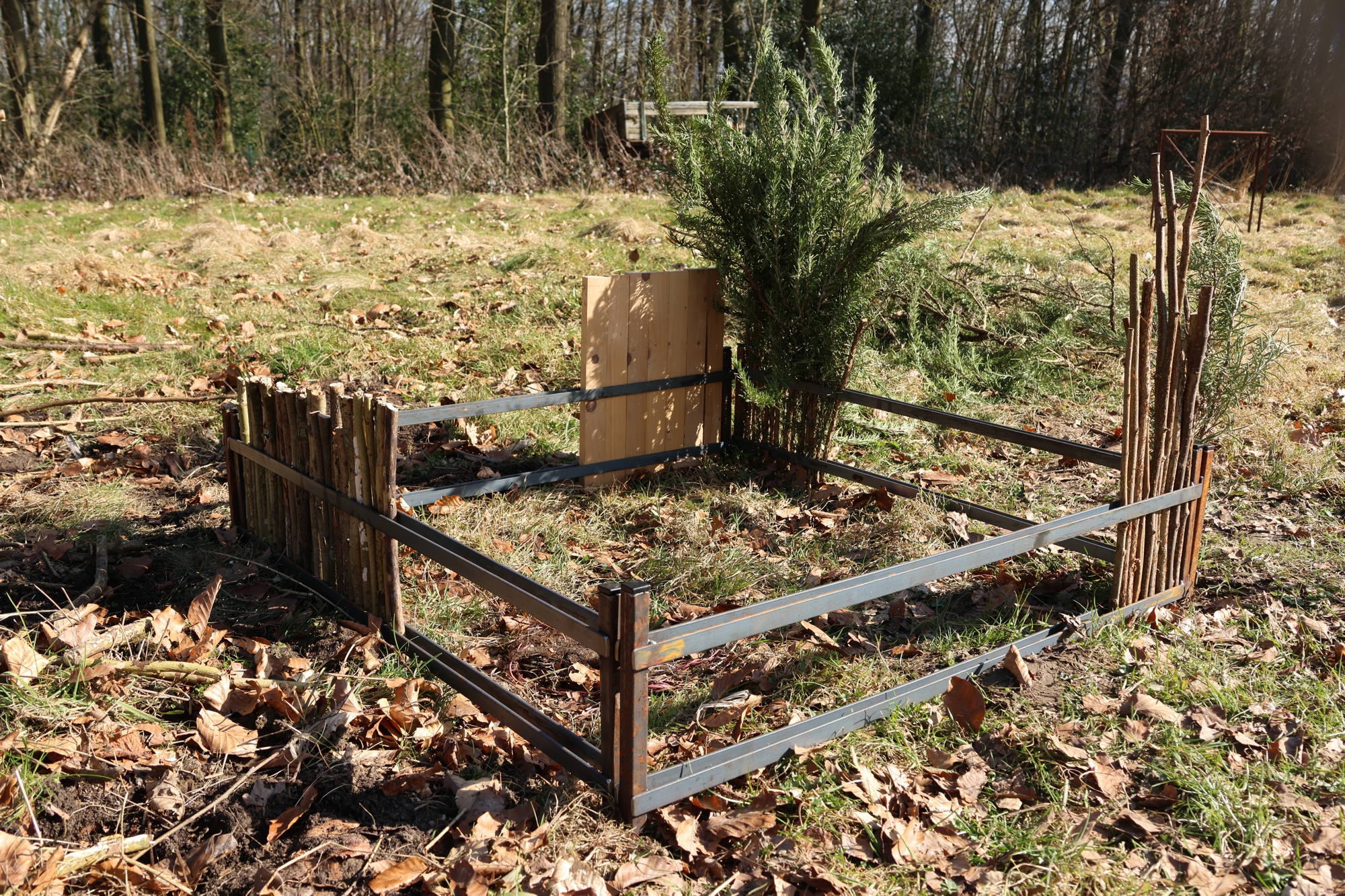 Beetrahmen, Beetzaun, Beetbegrenzer für Heckenschnitt, DIY Pflanzkiste Beetrahmen, Beetzaun, Beetbegrenzer für Heckenschnitt, DIY Pflanzkiste