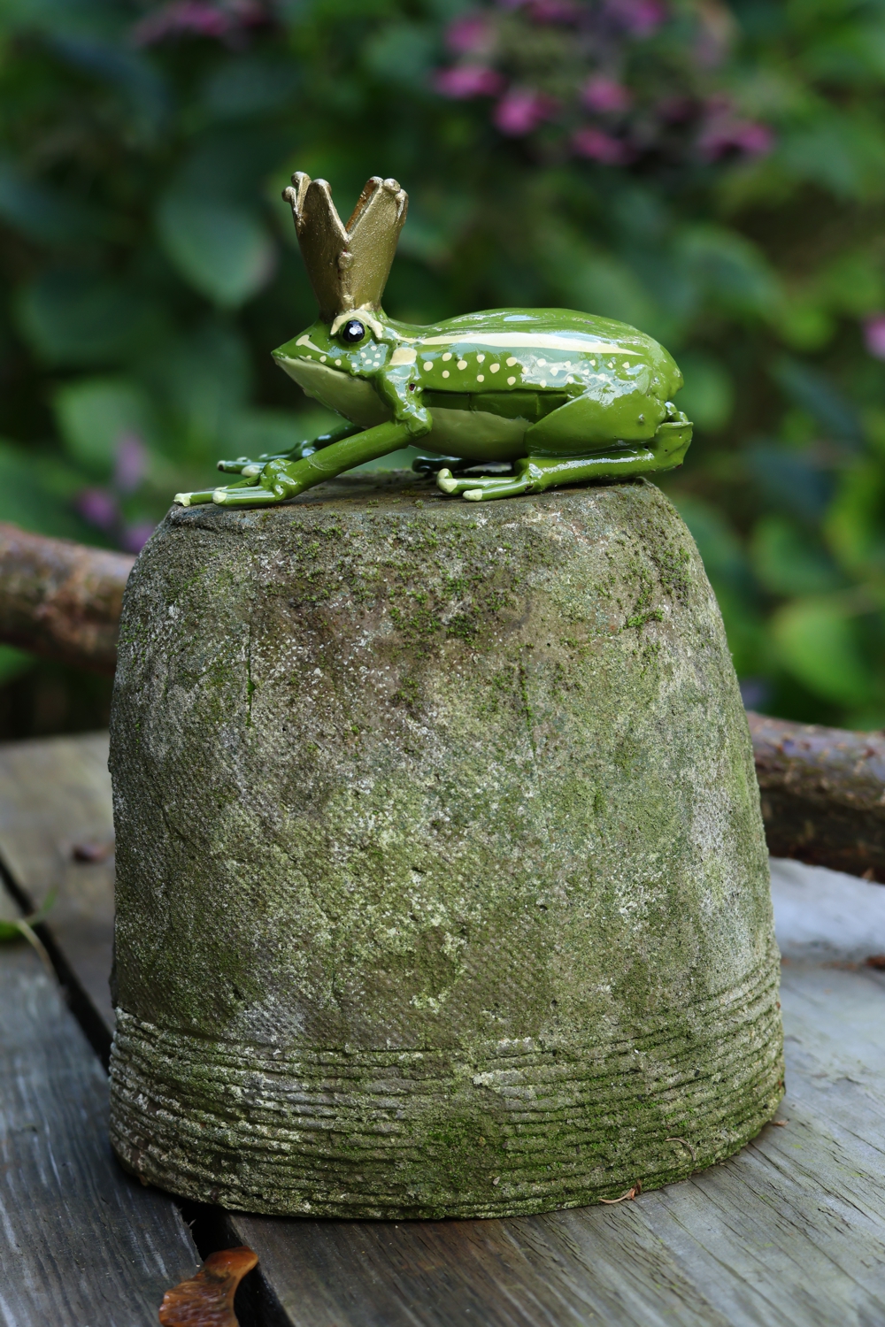 Froschkönig Metall, Froschkönig kunsthandwerk, Froschkönig aus Eisen, Gartendeko Froschkönig